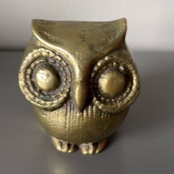 Vintage Small Brass Owl Shelf Decor Paper Weight - Picture 5 of 9